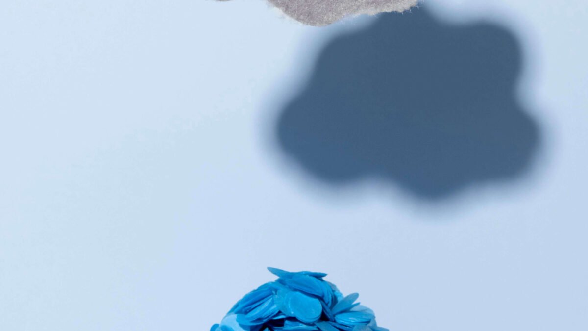 الحزن: فهمه، أسبابه، وعلاجه بطرق علمية وآمنة لتحسين حياتك النفسية